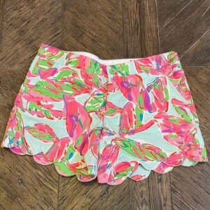 Lilly Pulitzer Buttercup Short In the Vias- Size 4